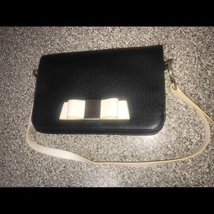 (Rare) Ivanka Trump Collection Pocketbook Purse